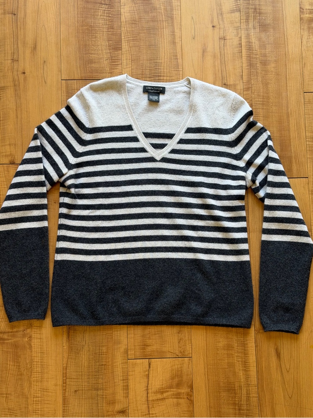 Lord & Taylor 100% Cashmere Striped V-Neck Casual Quiet Luxury Sweater